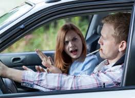 smoking-in-car