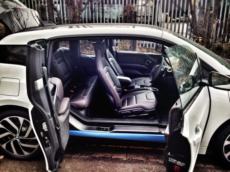 is it better to buy or lease a car uk