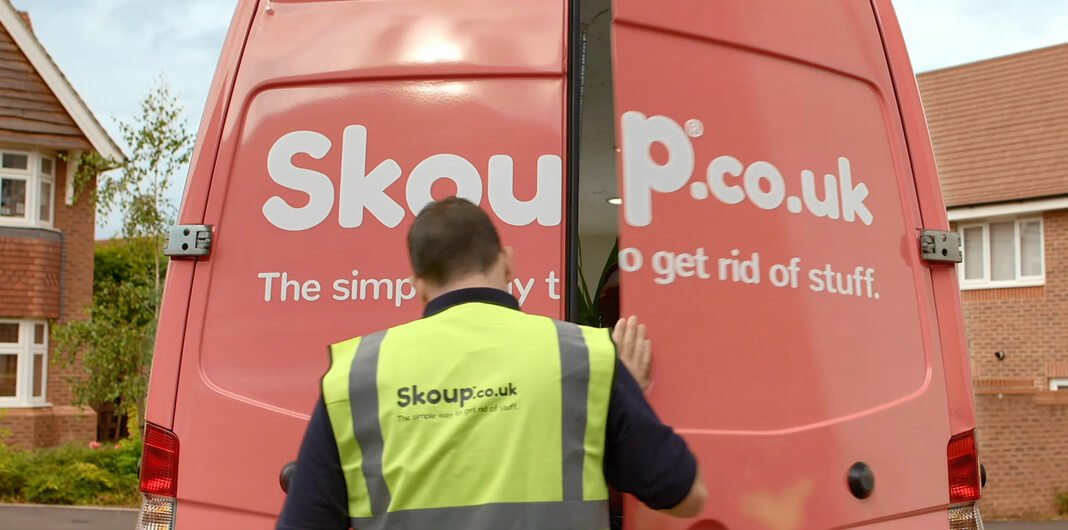 skoup-van-rubbish