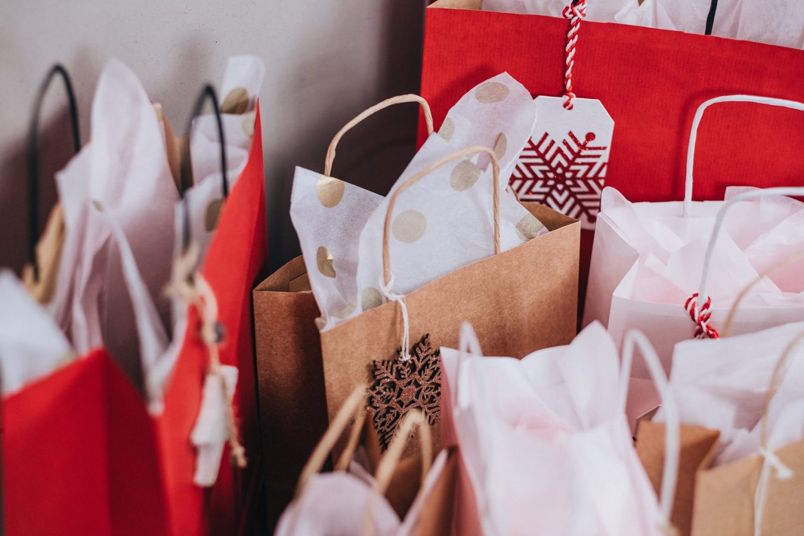 Christmas-shopping-bags