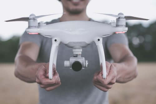 uk-drone-owner-flying