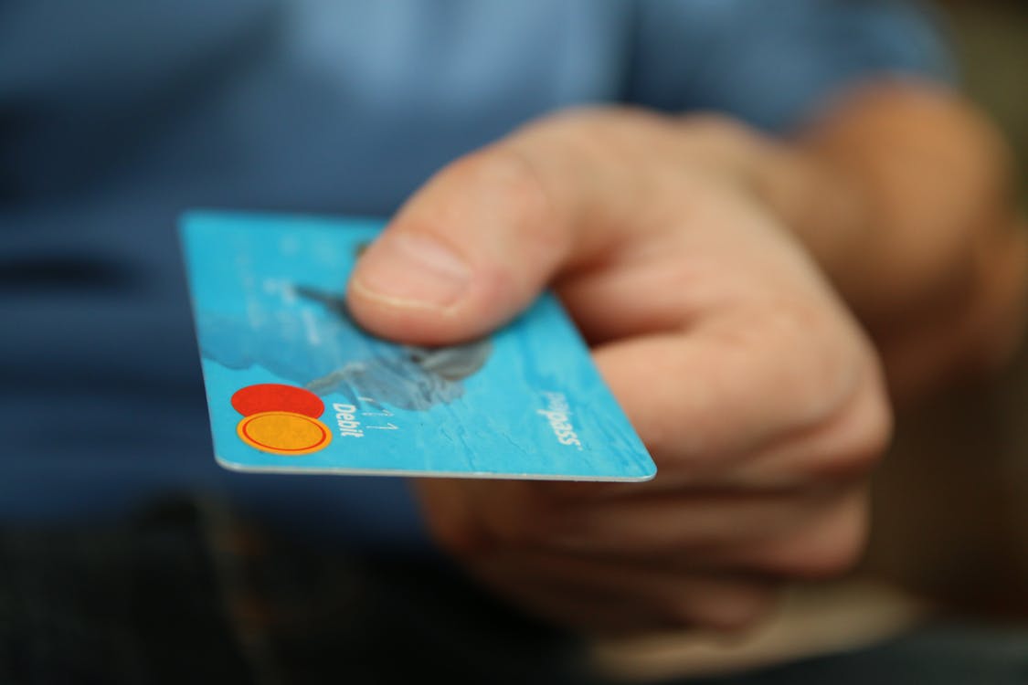paying-with-card