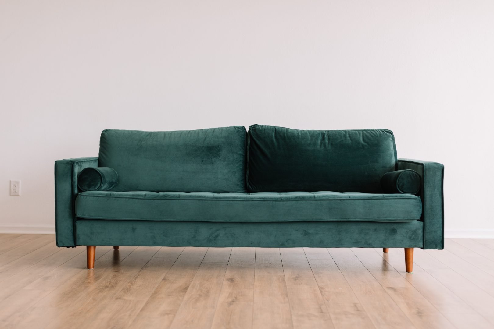 couch-renting-app