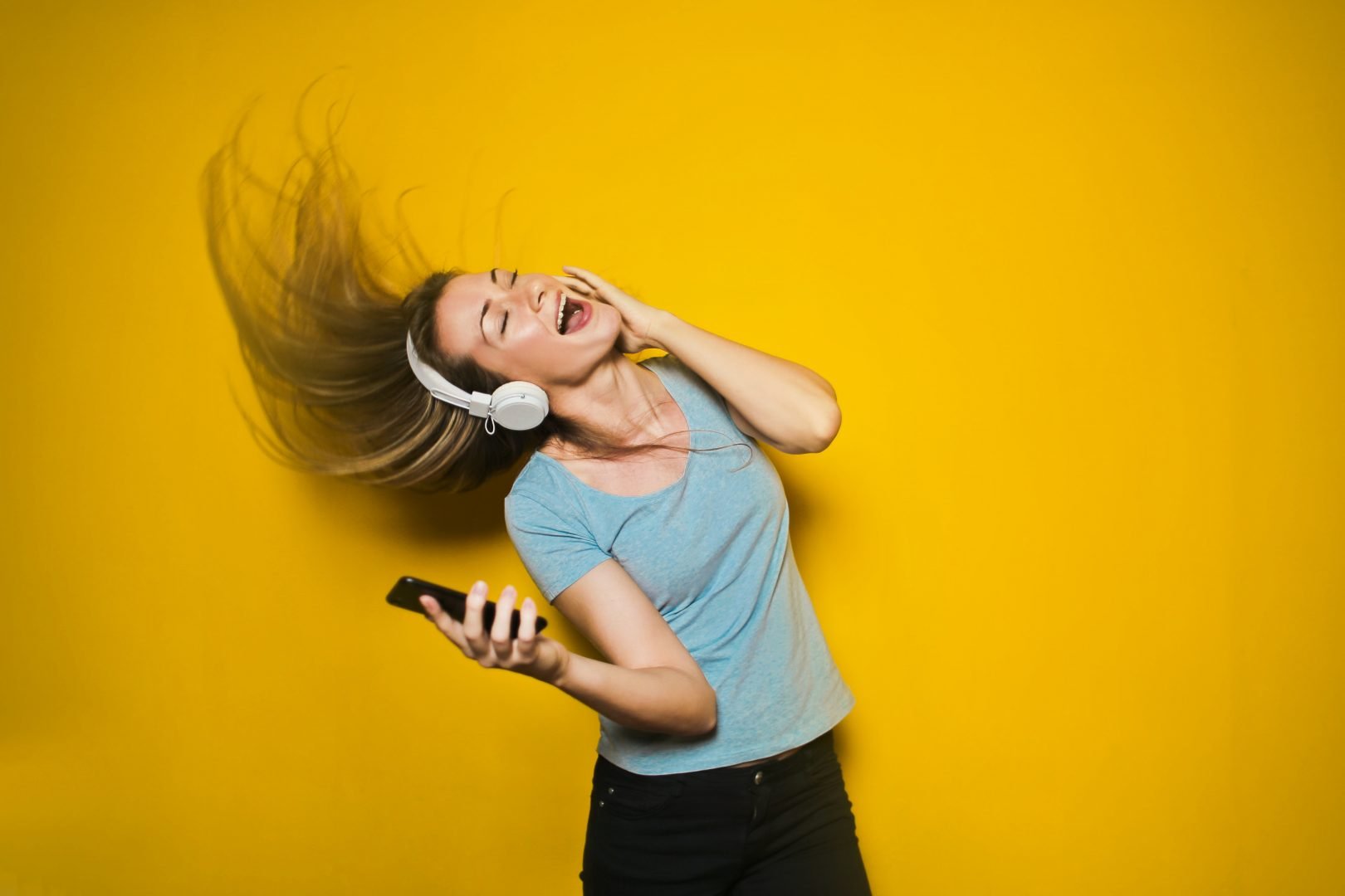 spotify-captures-new-marke