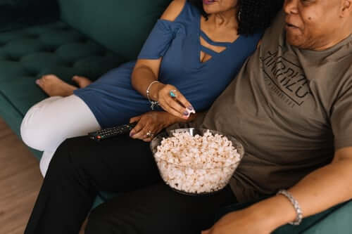 couple-watching-tv