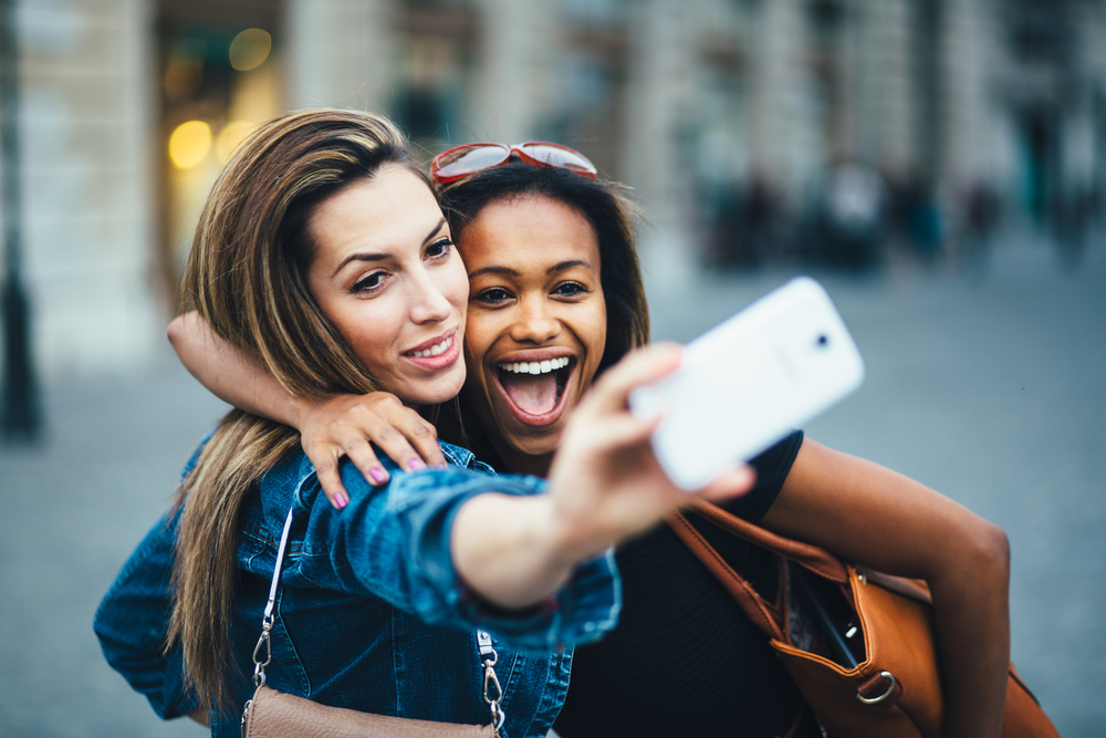 two-women-taking-selfie
