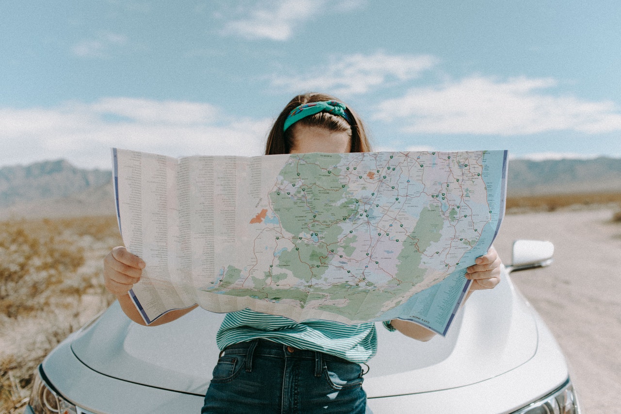 female-travelling-solo