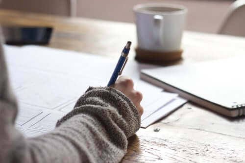 school-pupil-writing