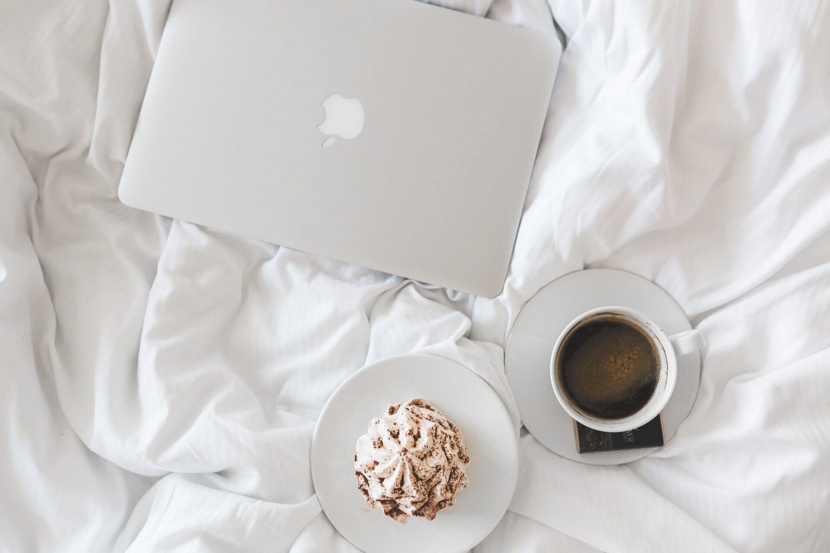 home-working-coffee-bed