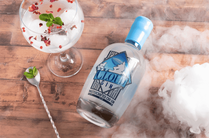 Cloud-gin-with-cocktail