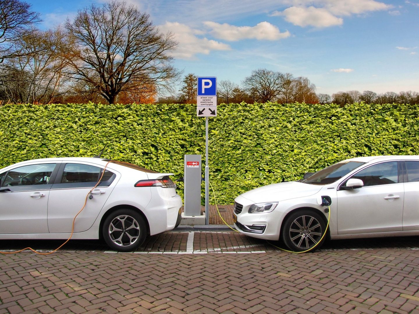charge electric vehicle