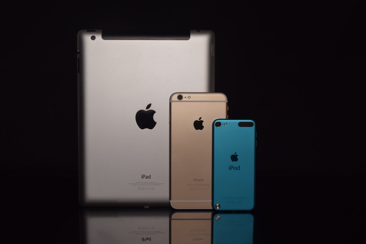 retro-apple-tech