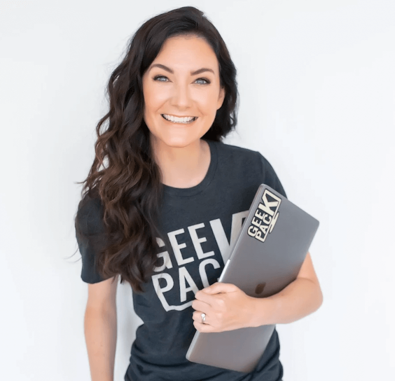 Julia-Taylor-GeekPack-founder