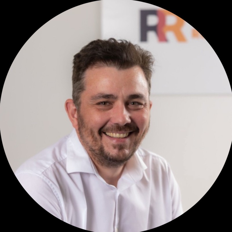 Simon Robinson