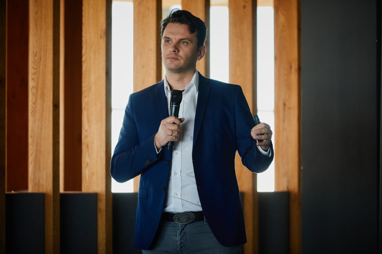 Irman Abdic, CEO at AI Tech Start-Up: Bleenco
