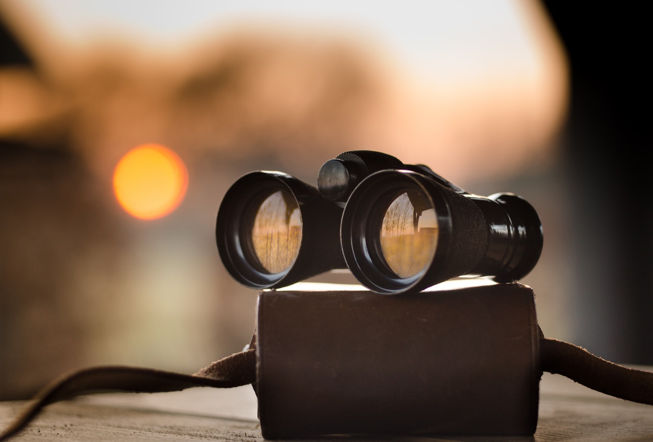 vision-healthcare-binoculars