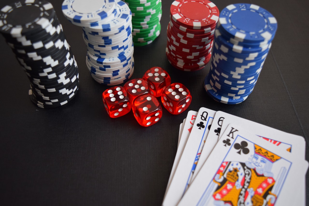 poker-face-business