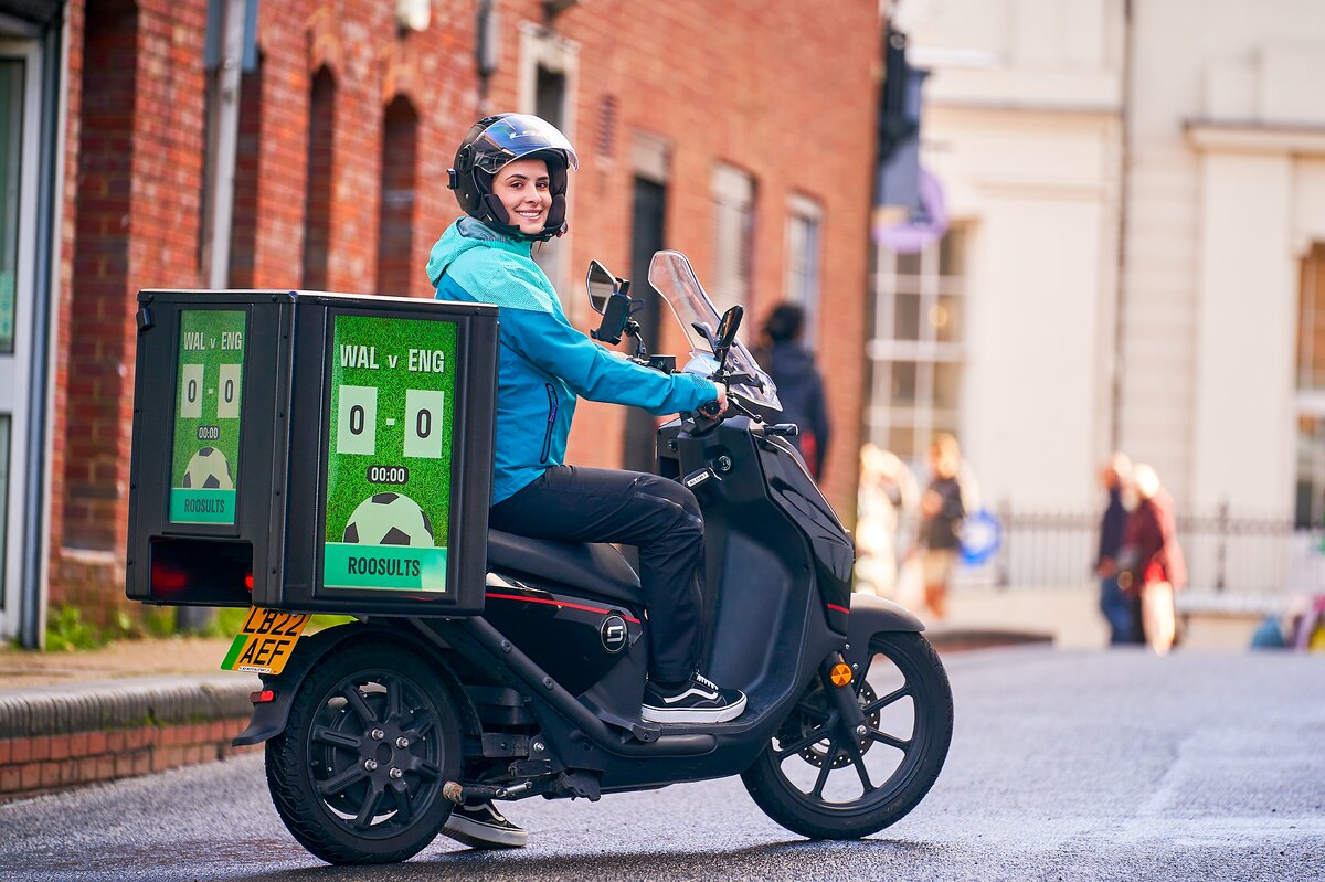 deliveroo driver roosults