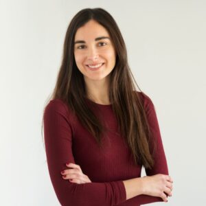 Andrea's headshot - Emjoy's CEO.png