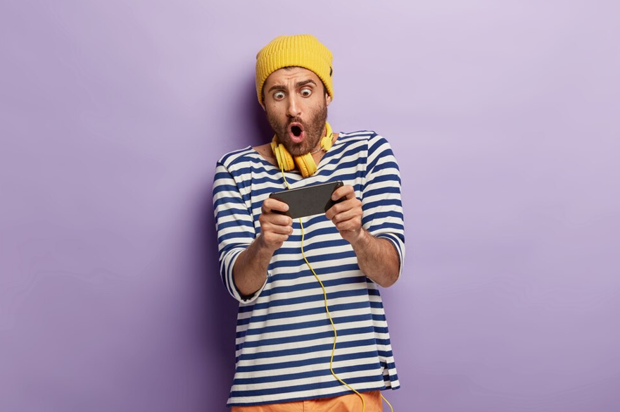 The Software Behind Mobile Games