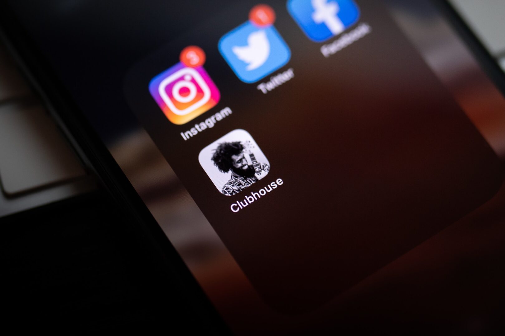 twiiter-facebook-meta-instagram