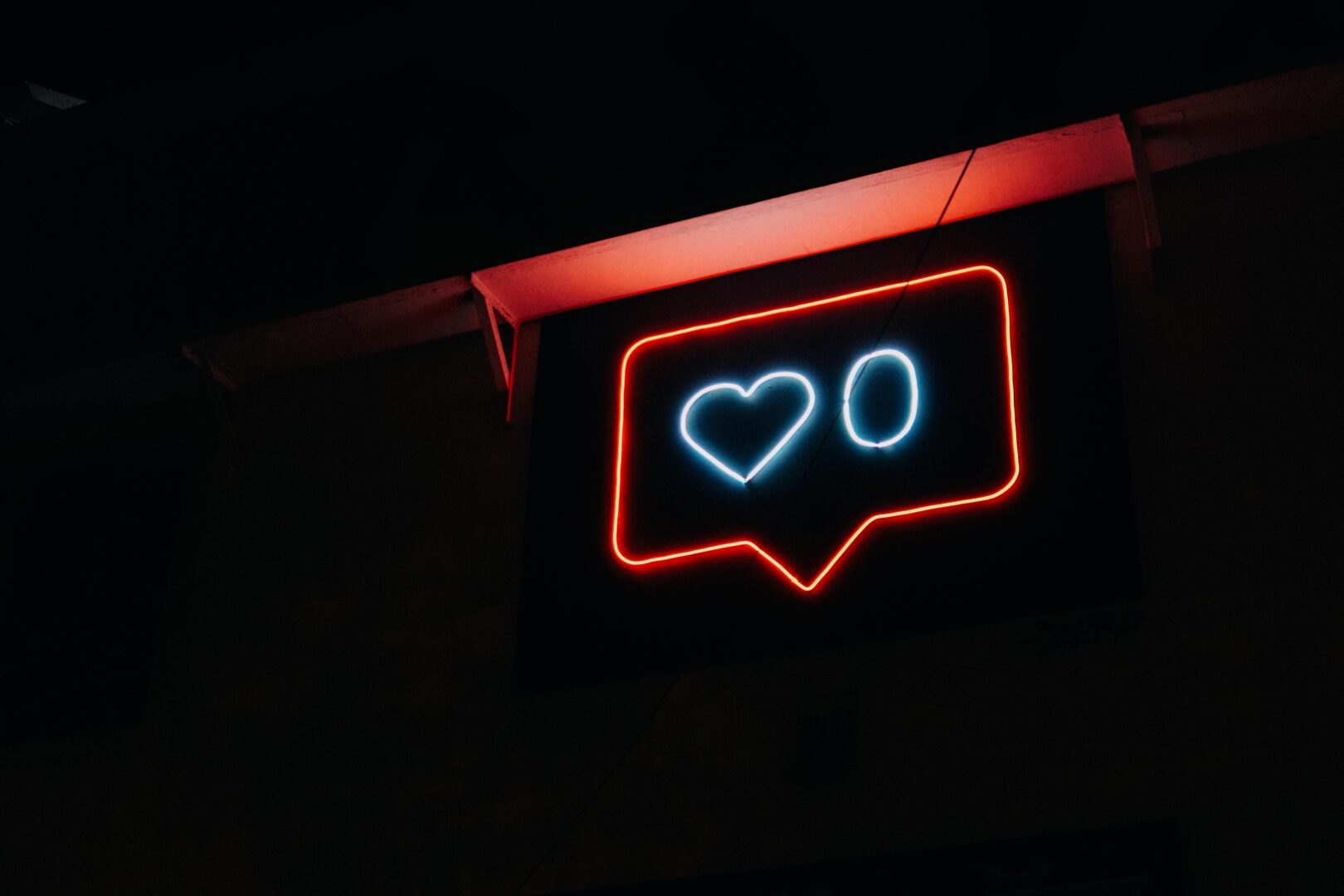 neon-instagram-zero-likes-button