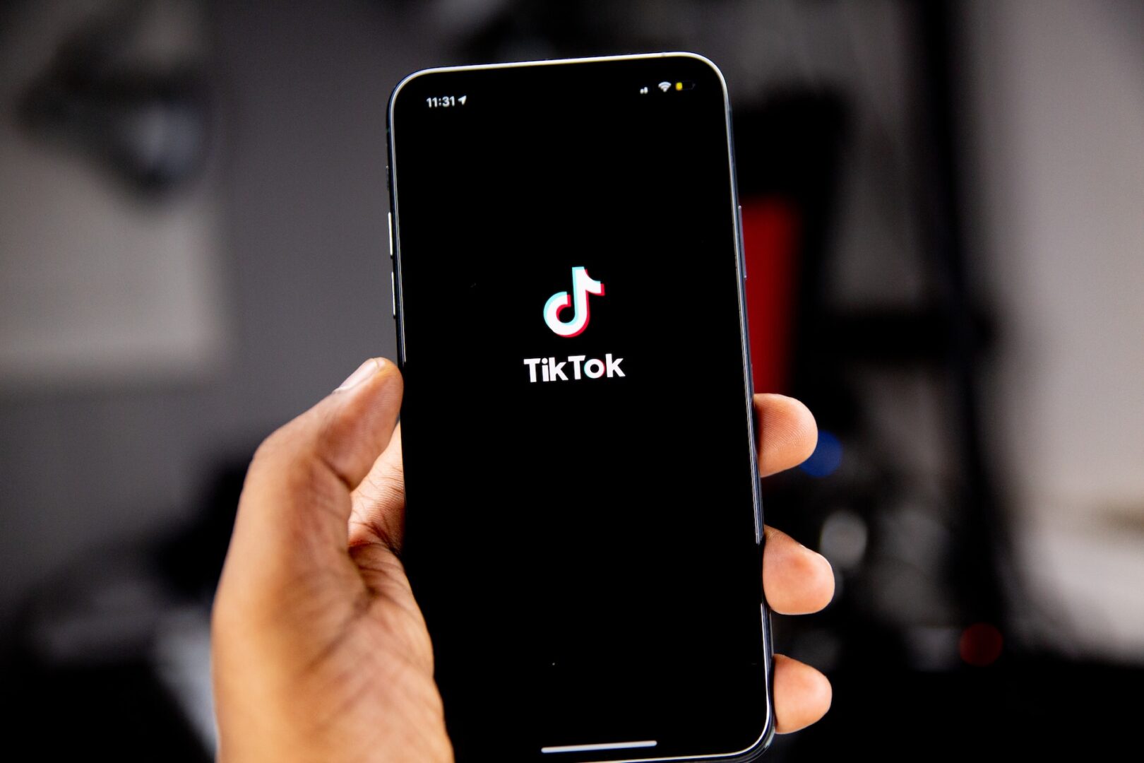 tiktok-app-phone
