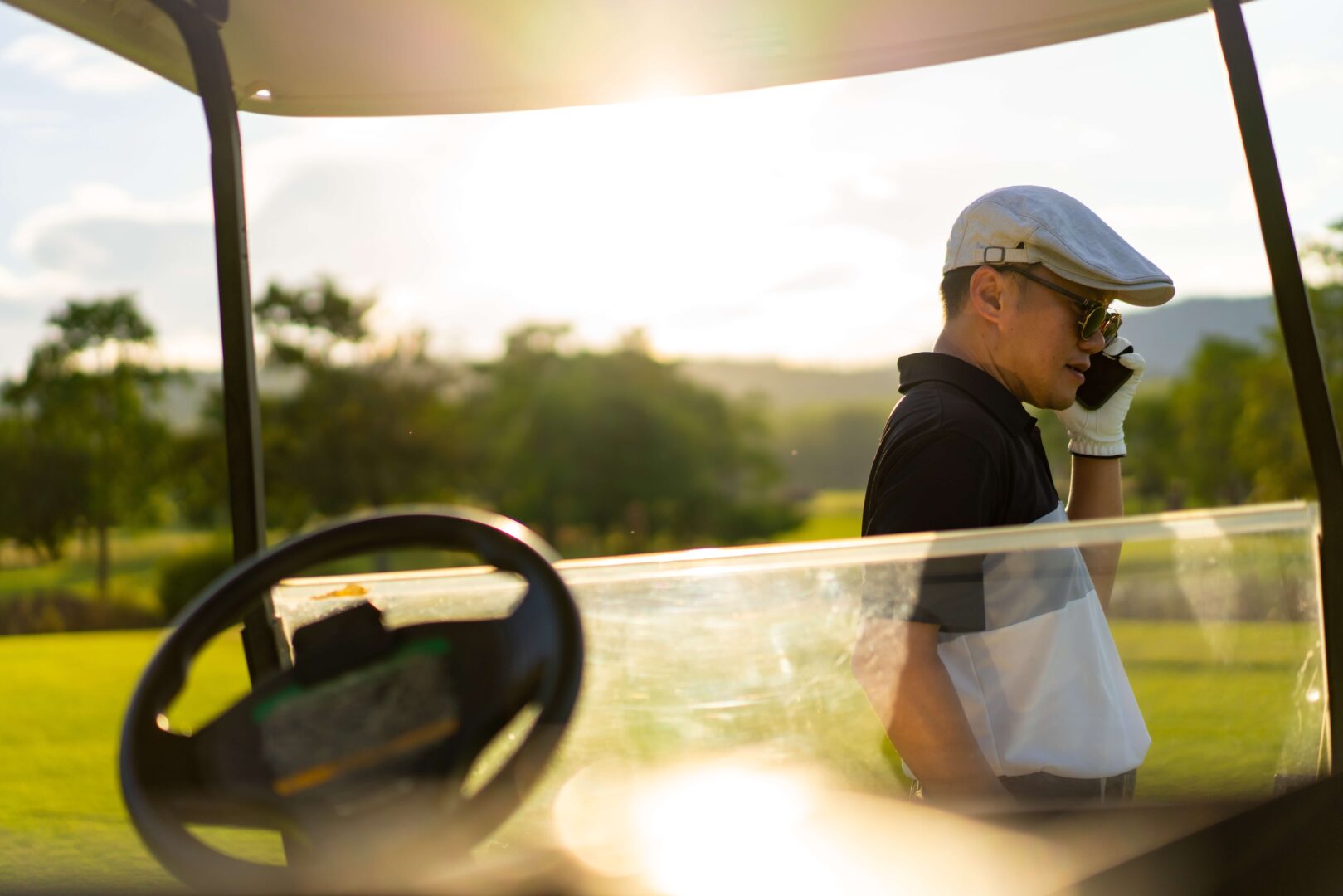 golfer-sunset