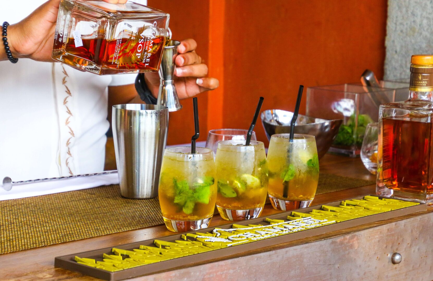 10-alcohol-startups