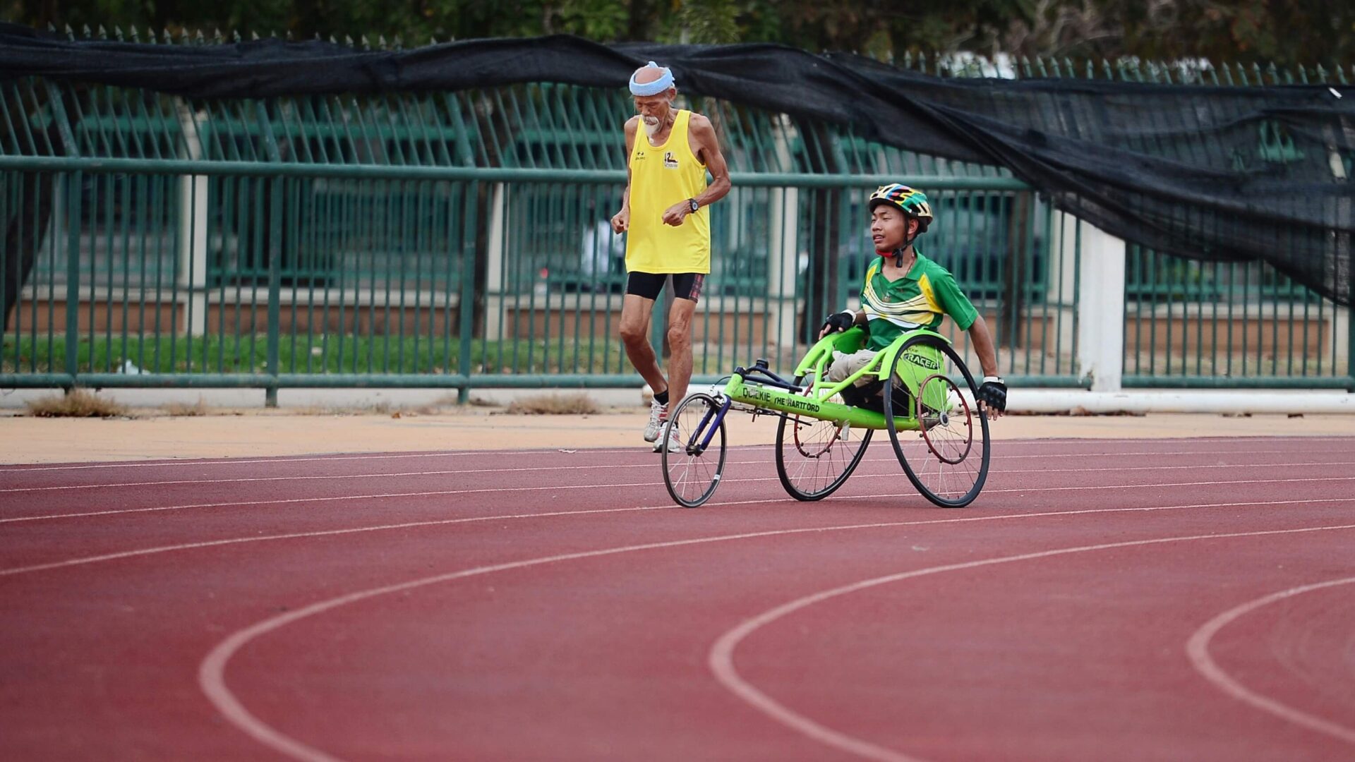 paralympic-athlete-on-athletic-track