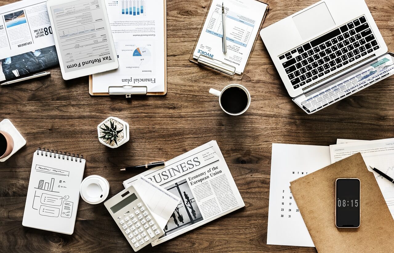 photograph-of-an-office-workspace
