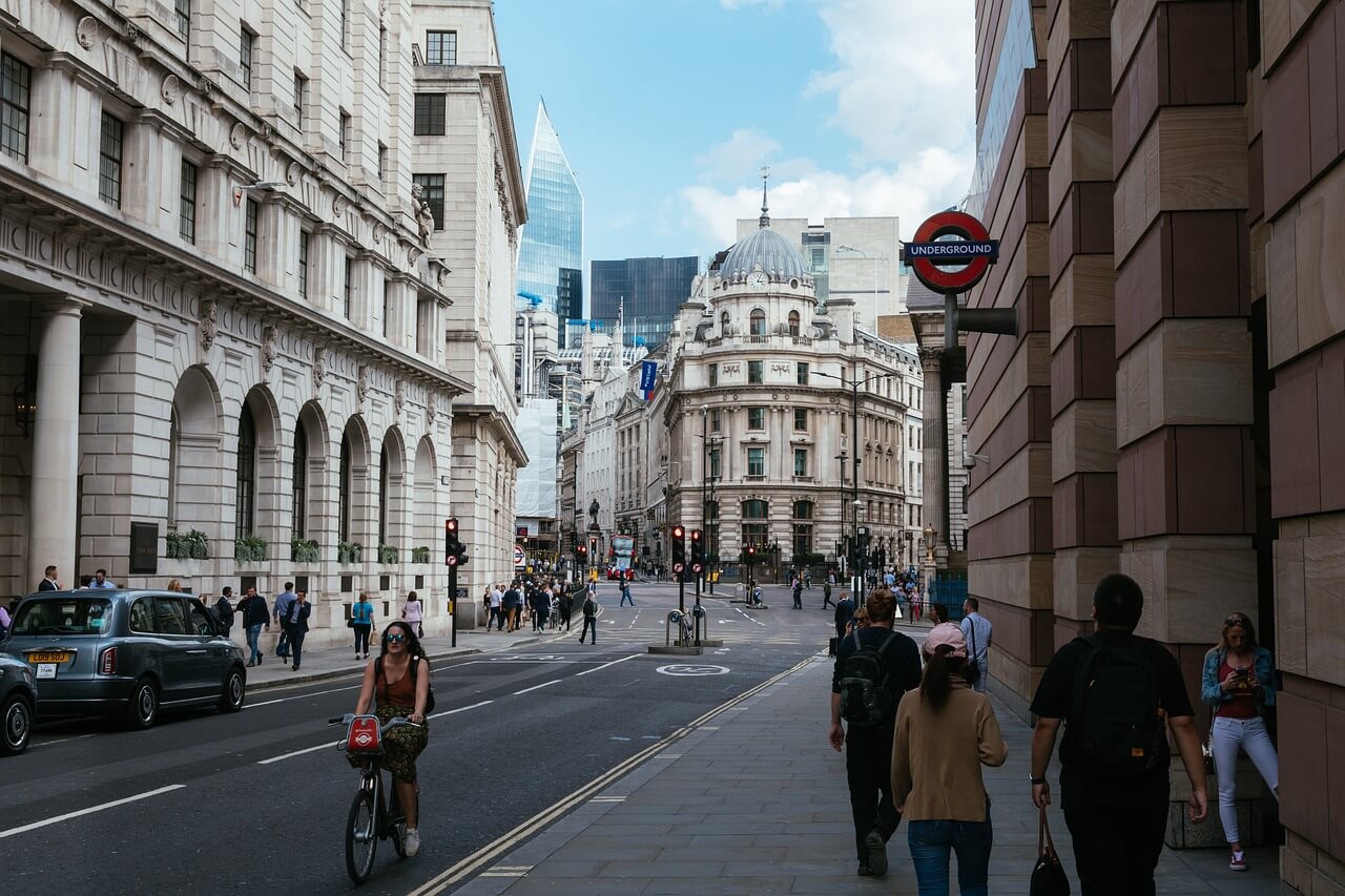 photograph-of-bank