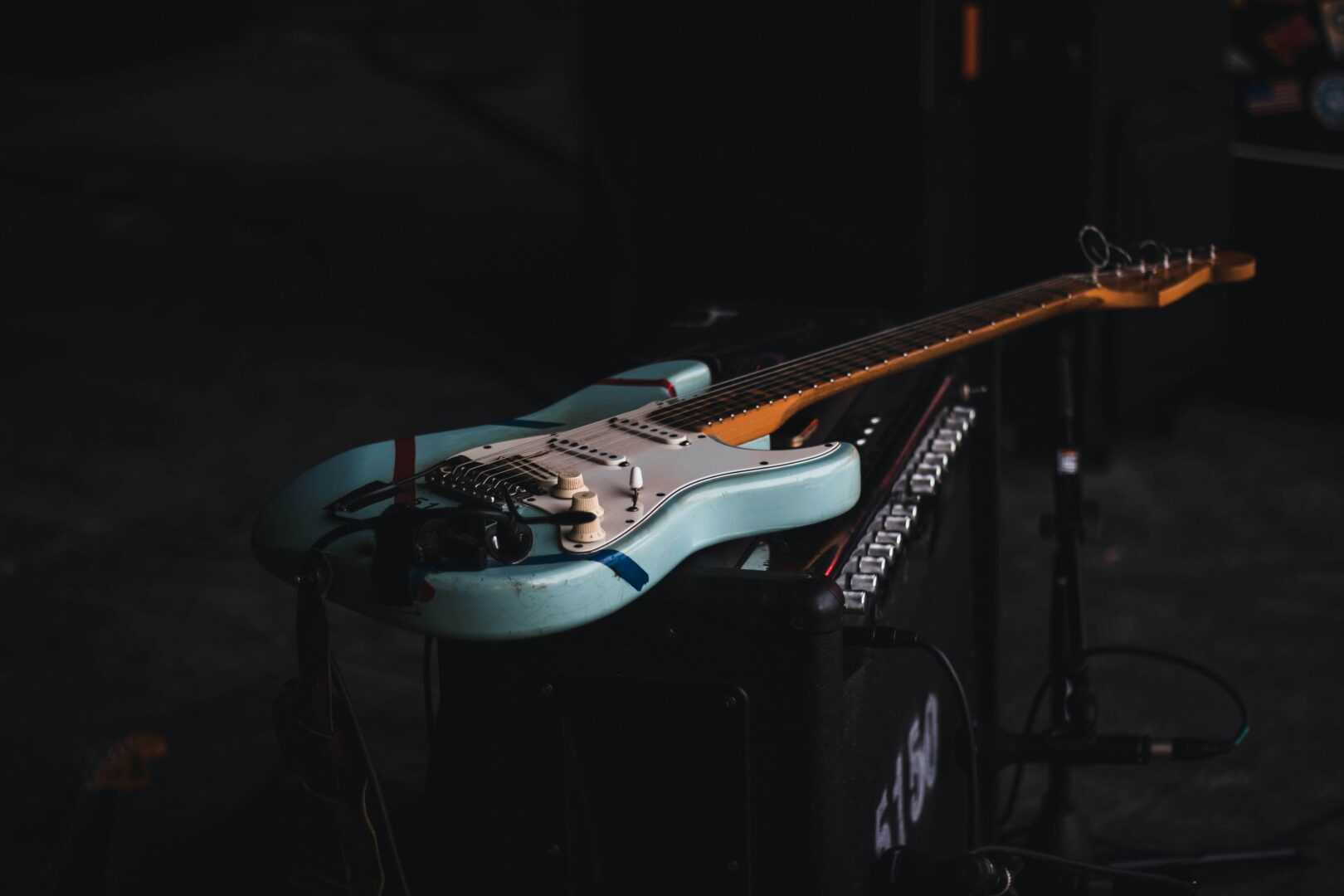 guitar-on-amp