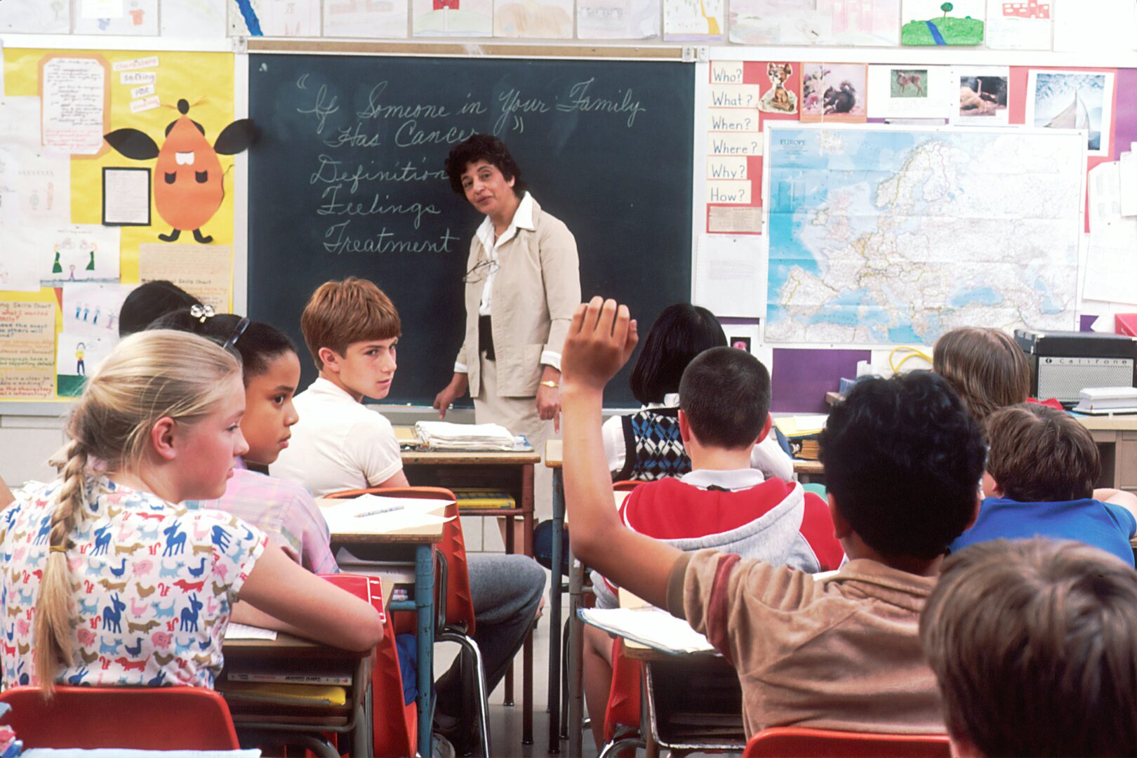 kids-in-classroom