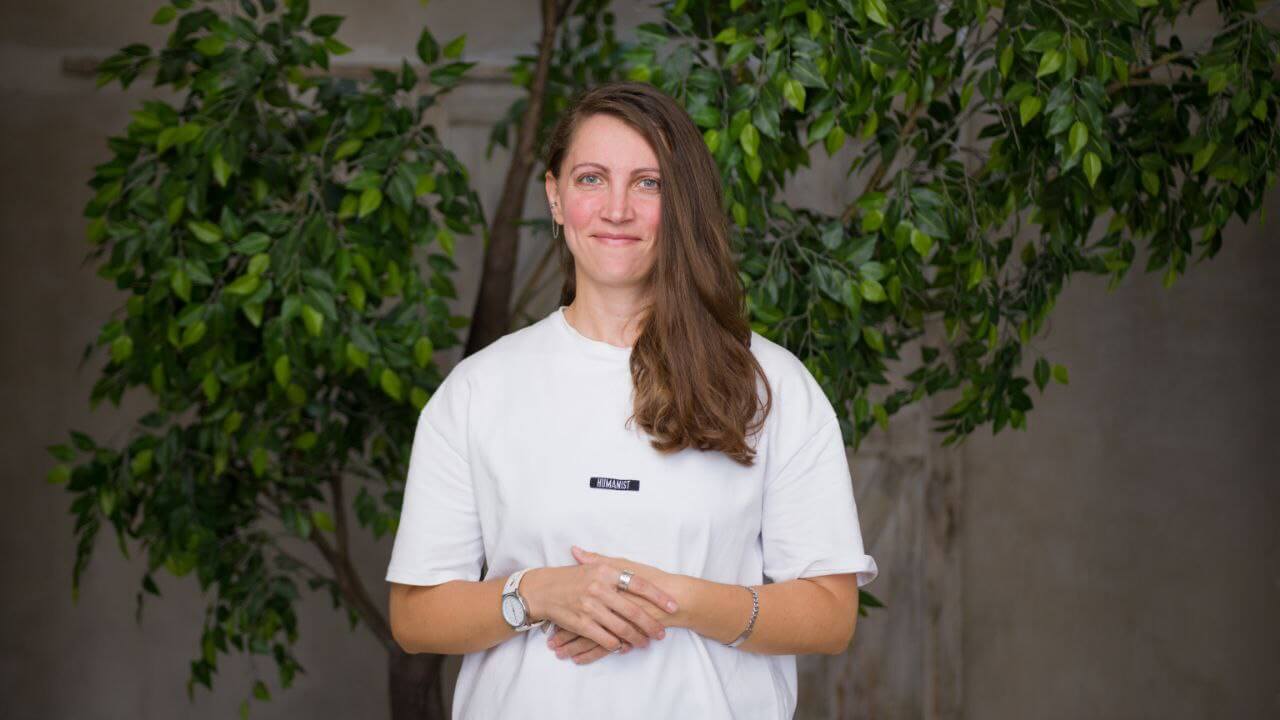 kate-ceo-helpster-charity