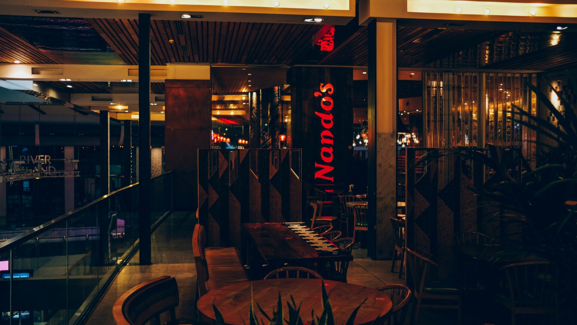 nando's-logo