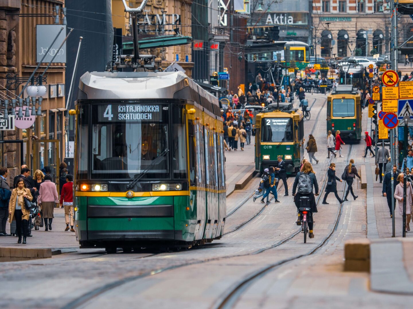 vibrant-street-life-in-finland