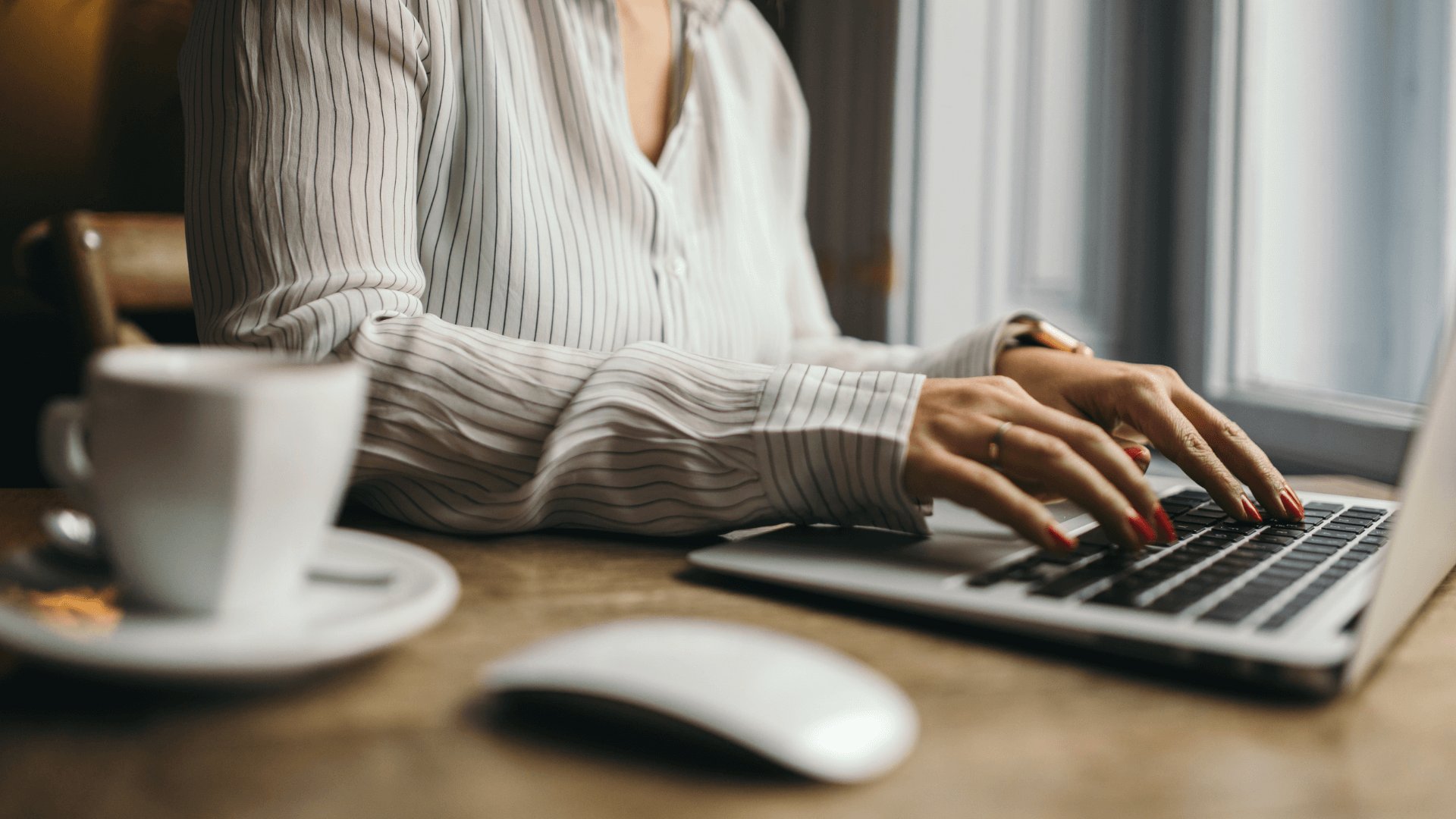 Typing-on-laptop