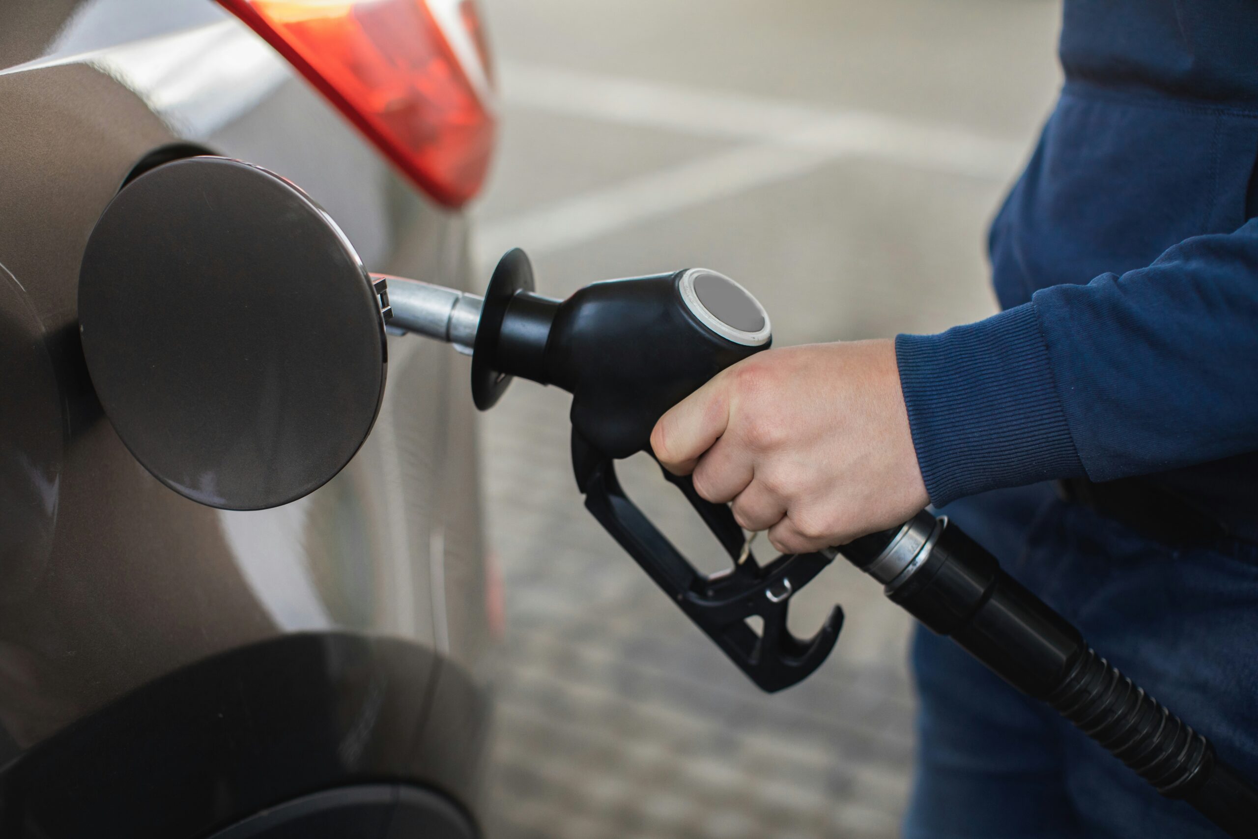 US Petrol Prices Are Over $4 For The First Time Since 2022 – Is It Too Late For Recovery?