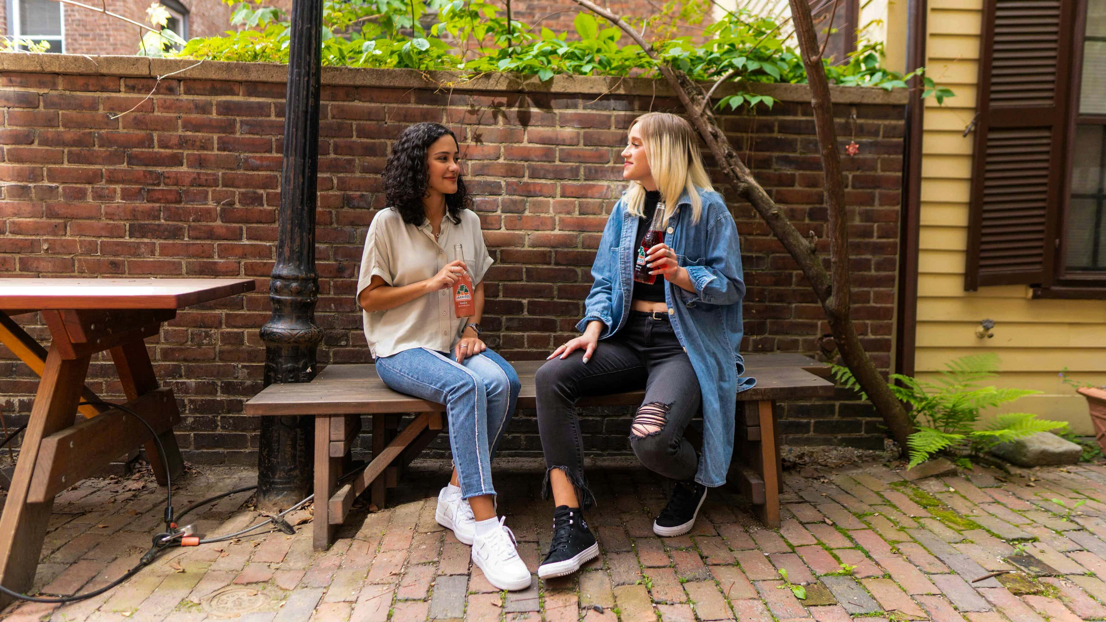 friend-chatting
